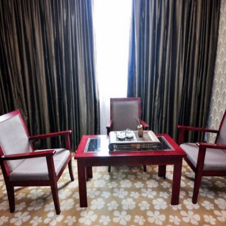 Ximala Business Hotel - Jia He Branch Гуанчжоу Экстерьер фото